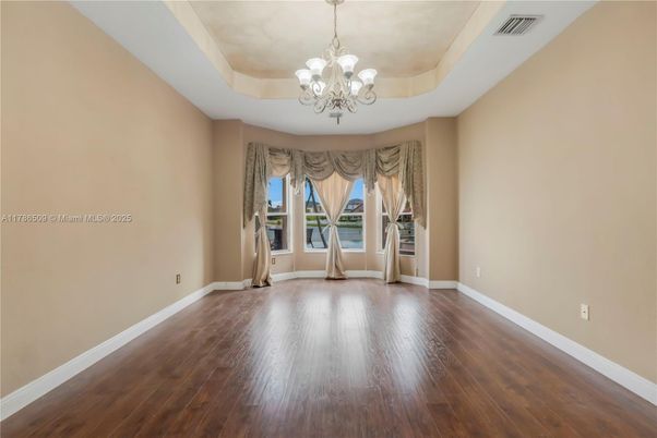 Chandelier, Empty room, Interior, Wood Texture Flooring