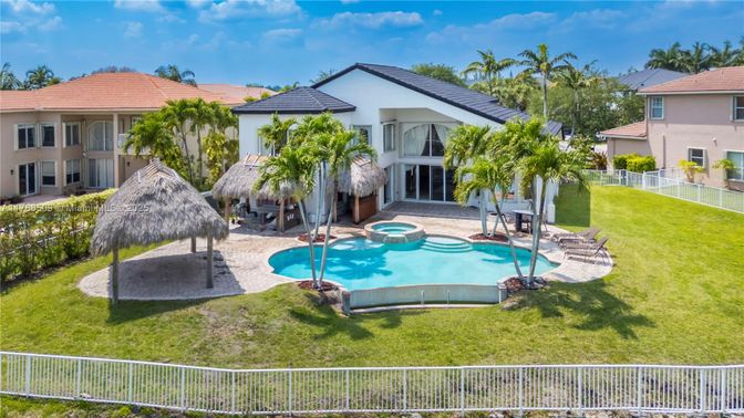 Backyard, Exterior, Pool