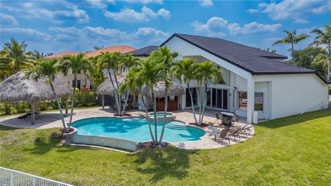Backyard, Exterior, Pool