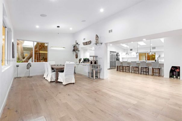 Dining room, Interior, Kitchen, Pendant Lights, Recessed Lighting, Wood Texture Flooring