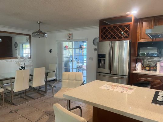 Dining room, Interior, Kitchen, Recessed Lighting, Stainless Steel Appliances