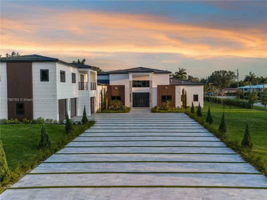 Backyard, Exterior, Facade, Mediterranean