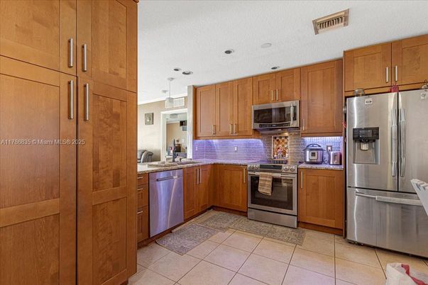 Interior, Kitchen, Pendant Lights, Stainless Steel Appliances