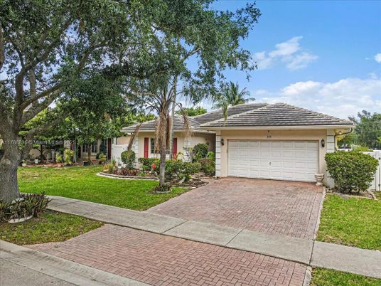Attached, Backyard, Exterior, Facade, Ranch
