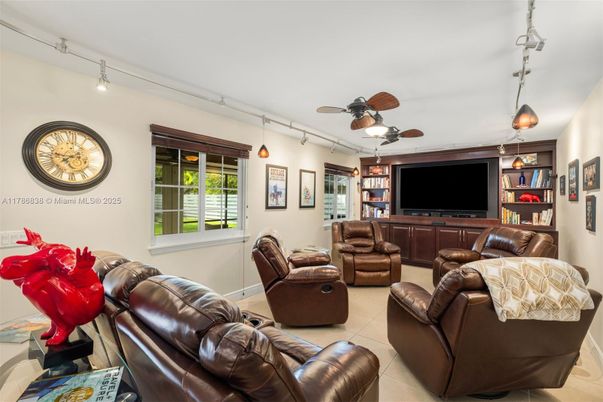 Interior, Living room, Pendant Lights