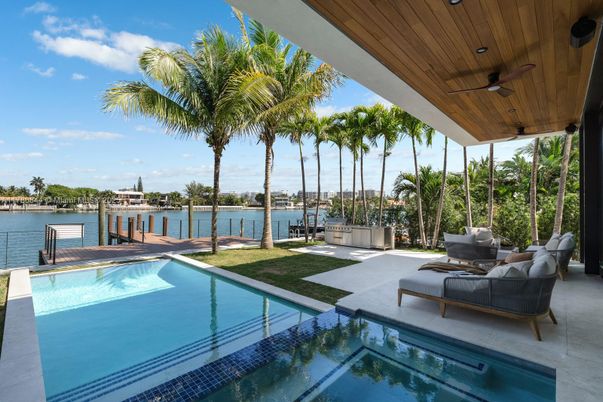 Exterior, Pool, Water