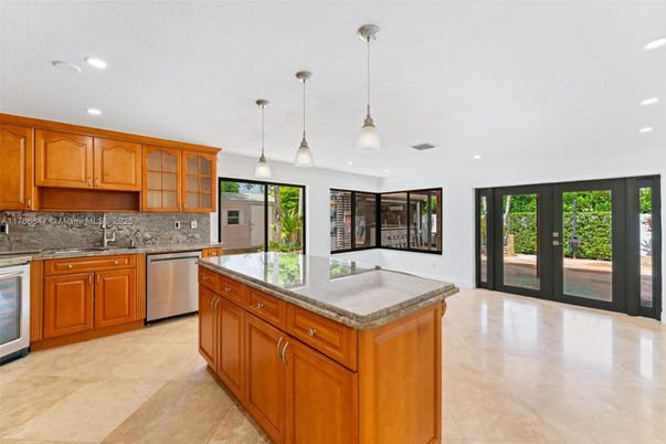 Interior, Kitchen, Pendant Lights, Recessed Lighting, Stainless Steel Appliances