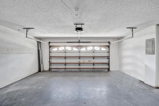 Garage, Interior
