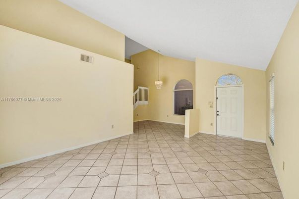 Empty room, Interior, Pendant Lights