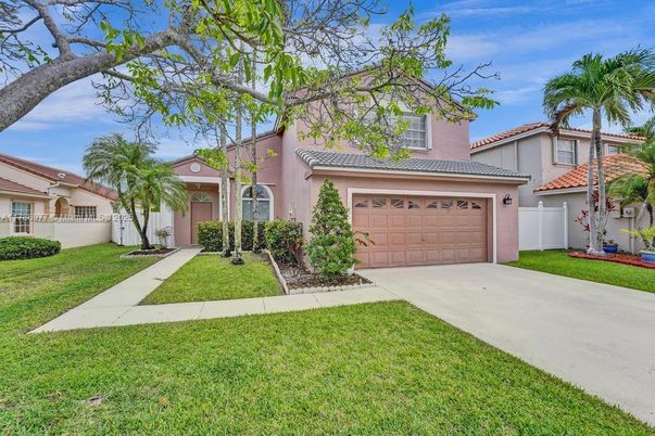 Attached, Backyard, Exterior, Facade, Mediterranean