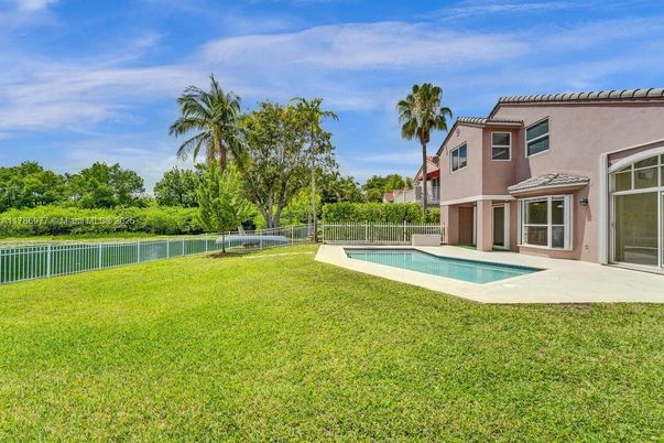 Backyard, Exterior, Pool