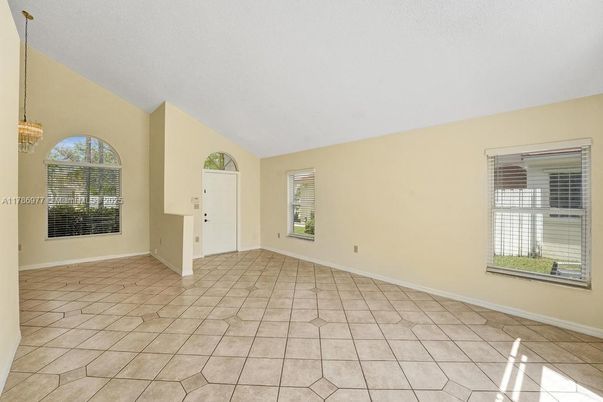 Chandelier, Empty room, Interior, Pendant Lights