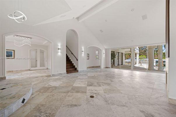 Empty room, Interior, Pendant Lights, Recessed Lighting