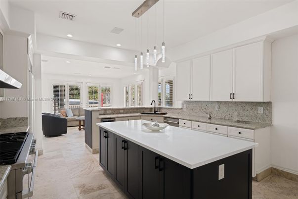Interior, Kitchen, Living room, Pendant Lights, Recessed Lighting