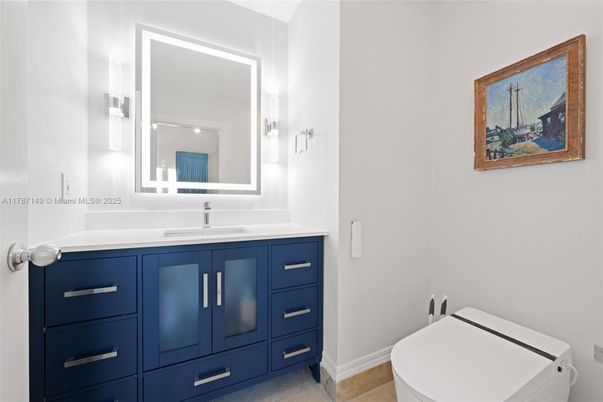 Bathroom, Dual Sink Vanities, Interior