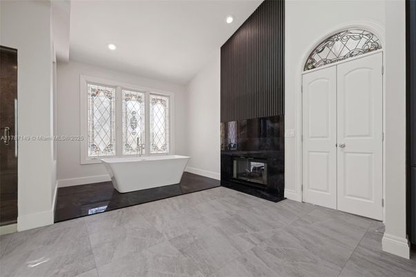 Bathroom, Fireplace, Free Standing Baths, Interior, Recessed Lighting