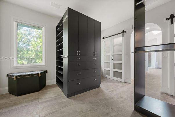 Interior, Walk-in Closets