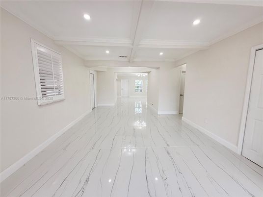 Empty room, Interior, Marble, Recessed Lighting