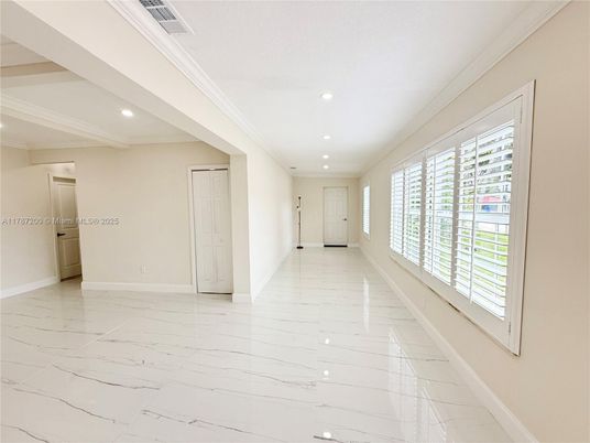 Empty room, Interior, Marble, Recessed Lighting