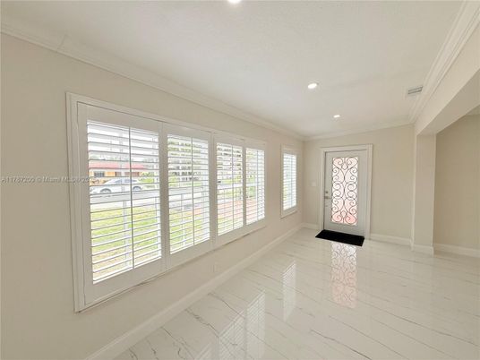 Empty room, Interior, Marble, Recessed Lighting