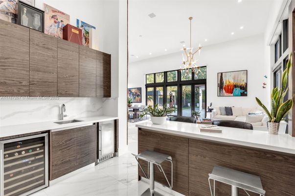 Interior, Kitchen, Living room, Marble, Pendant Lights, Recessed Lighting