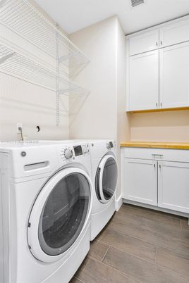 Interior, Washer, Wood Texture Flooring
