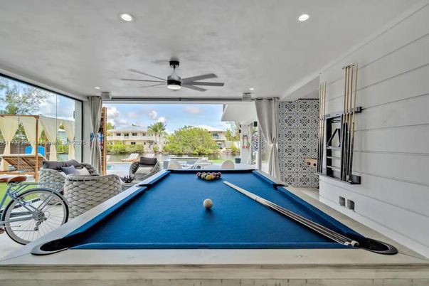 Billiard Table, Game Room, Interior, Recessed Lighting