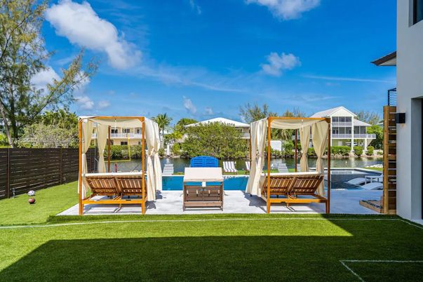 Backyard, Exterior, Pool