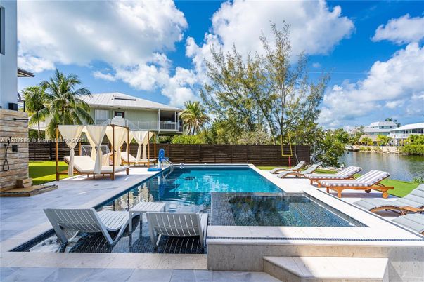 Exterior, Pool, Water