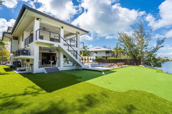 Backyard, Exterior, Water