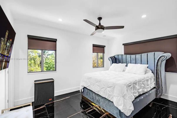 Bedroom, Interior, Marble, Recessed Lighting