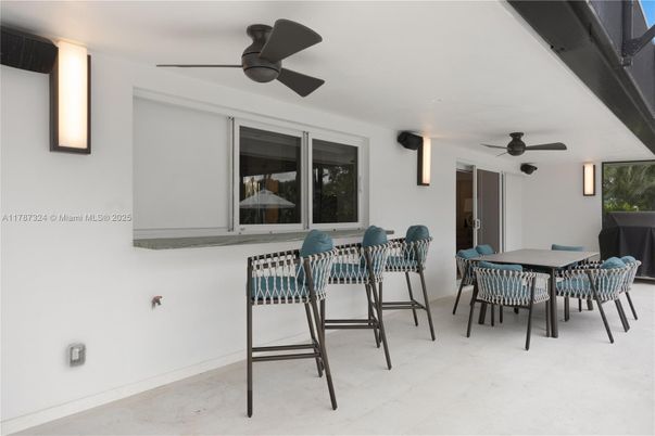 Dining room, Interior