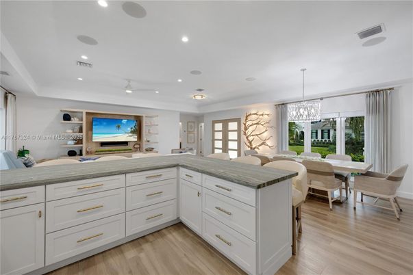 Chandelier, Dining room, Interior, Living room, Recessed Lighting, Wood Texture Flooring