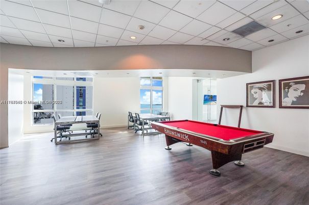 Billiard Table, Dining room, Game Room, Interior, Recessed Lighting, Wood Texture Flooring