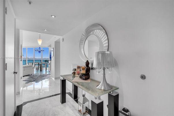 Interior, Marble, Pendant Lights, Recessed Lighting, Water