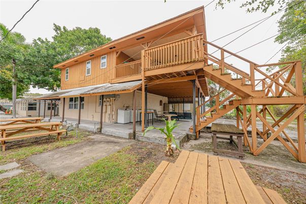 Backyard, Exterior