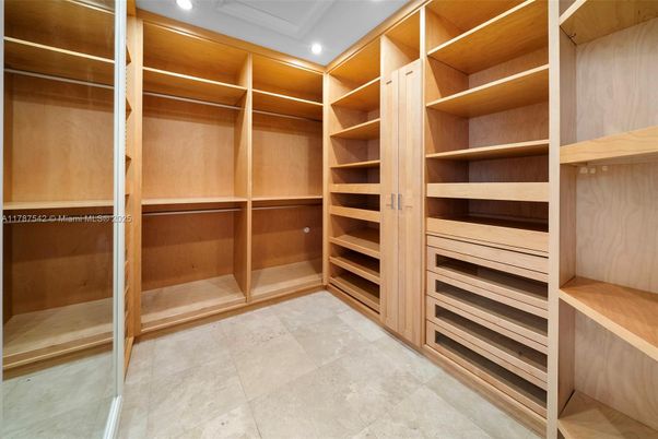 Interior, Recessed Lighting, Walk-in Closets
