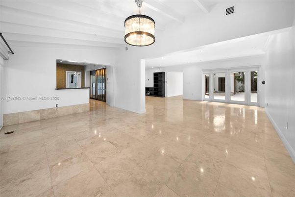 Chandelier, Empty room, Interior, Pendant Lights, Recessed Lighting
