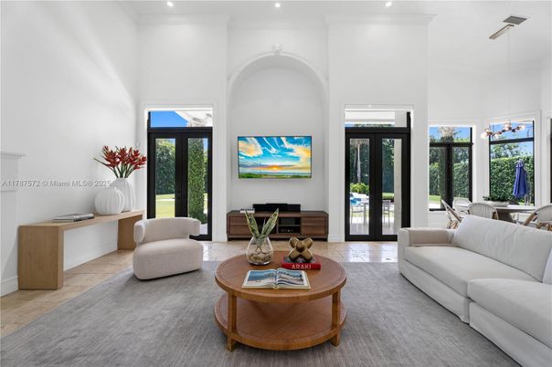 Interior, Living room, Pendant Lights, Recessed Lighting