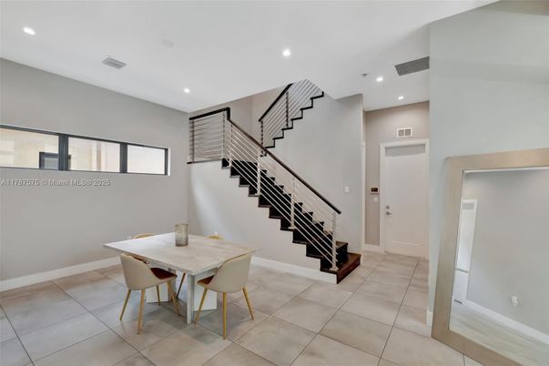 Dining room, Interior, Recessed Lighting