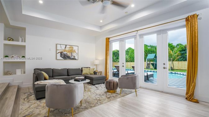 Interior, Living room, Recessed Lighting, Wood Texture Flooring