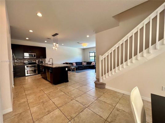 Interior, Kitchen, Living room, Pendant Lights, Recessed Lighting, Stainless Steel Appliances
