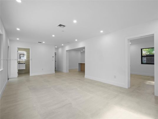 Empty room, Interior, Recessed Lighting