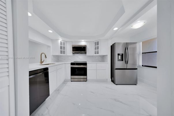 Interior, Kitchen, Marble, Recessed Lighting, Stainless Steel Appliances