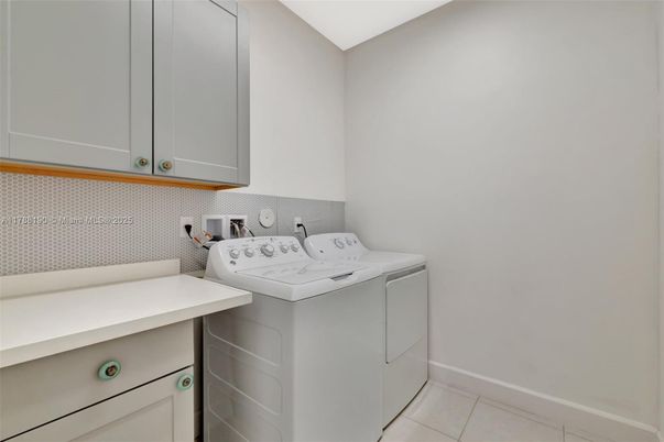 Interior, Washer
