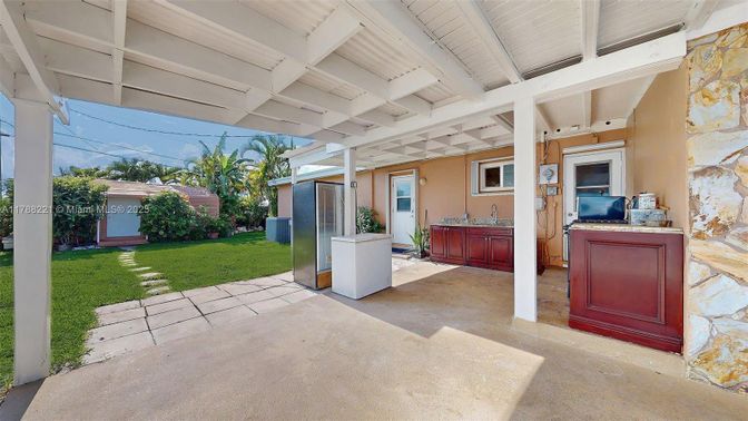 Backyard, Exterior, Hot Tub