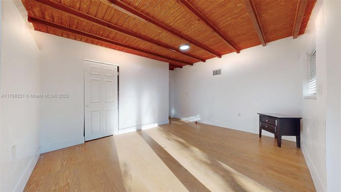 Empty room, Interior, Recessed Lighting, Wooden Beams, Wooden Ceilings, Wood Texture Flooring