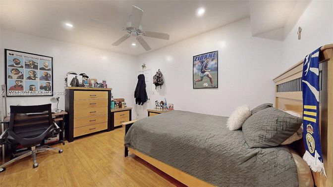 Bedroom, Home Office, Interior, Recessed Lighting, Wood Texture Flooring
