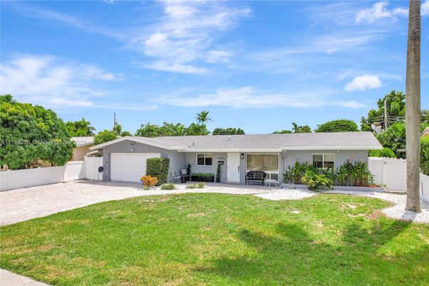 Attached, Backyard, Exterior, Facade, Ranch