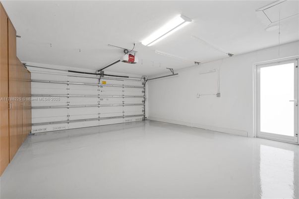 Garage, Interior